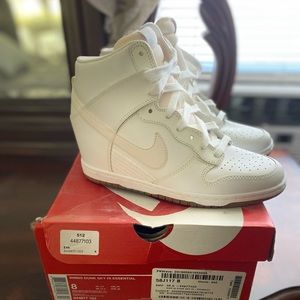 Woman's Dunk Ski Hi Essential